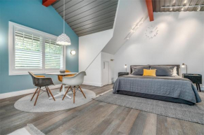 Carriage House - Studio Condo minutes away from downtown Saugatuck!